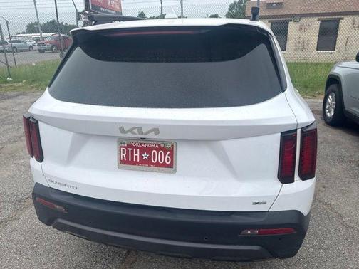 Glacial White Pearl 2023 Kia Sorento EX