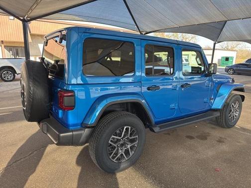 2026 Jeep Wrangler 4-Door Sahara 4x4