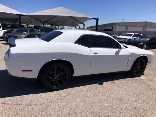 2022 Dodge Challenger SXT
