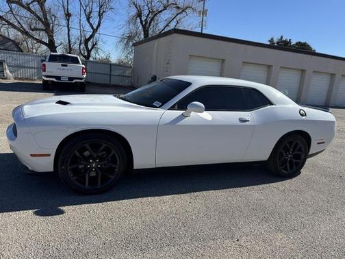 2022 Dodge Challenger SXT