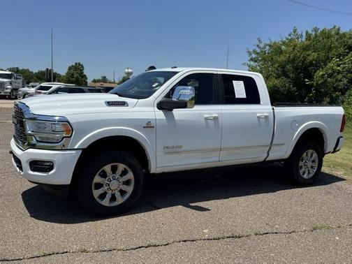 2024 RAM 2500 Limited Crew Cab 4x4 6'4' Box