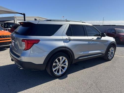 2022 Ford Explorer Platinum