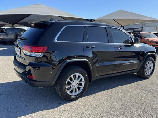 2022 Jeep Grand Cherokee Laredo
