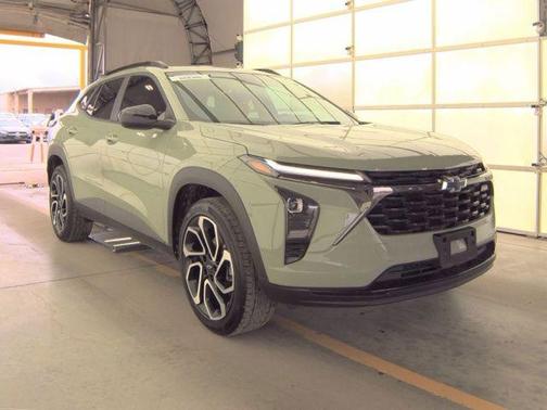 Cacti Green 2024 Chevrolet Trax FWD 2RS