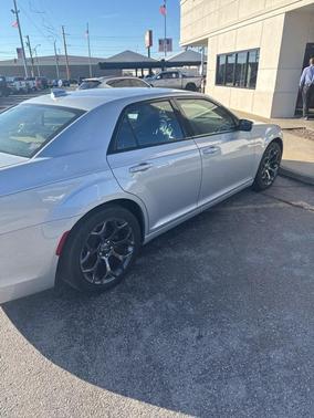 2022 Chrysler 300 Touring