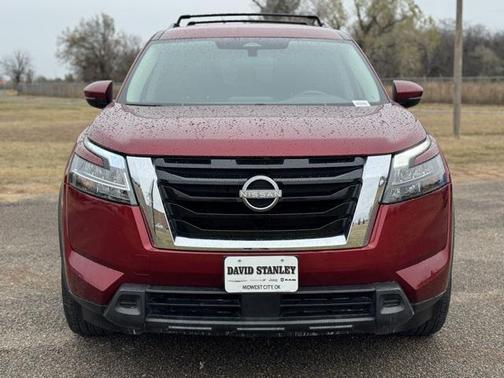 2023 Nissan Pathfinder SV FWD
