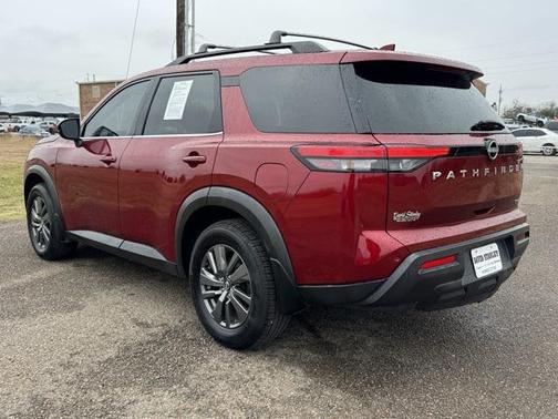 2023 Nissan Pathfinder SV FWD