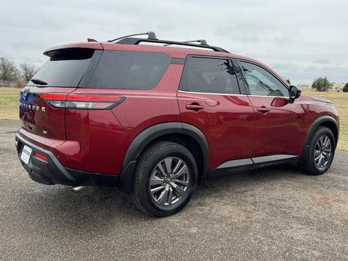 2023 Nissan Pathfinder SV FWD