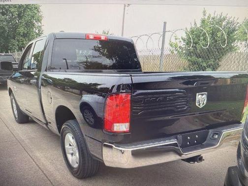 Brilliant Black Crystal Pearlcoat 2019 RAM 1500 Tradesman