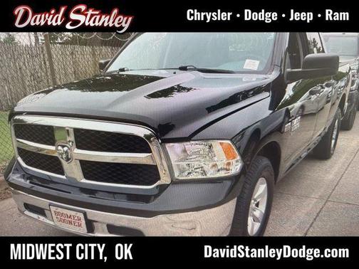 Brilliant Black Crystal Pearlcoat 2019 RAM 1500 Tradesman