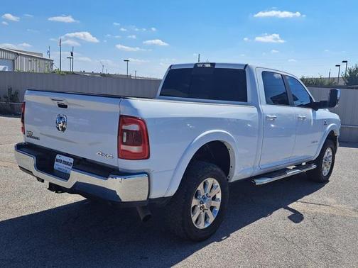 2021 RAM 2500 Laramie Crew Cab 4x4 6'4' Box