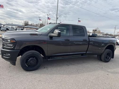 2026 RAM 3500 Tradesman Crew Cab 4x4 8' Box