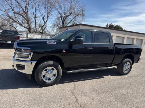2026 RAM 2500 Tradesman Crew Cab 4x4 6'4' Box