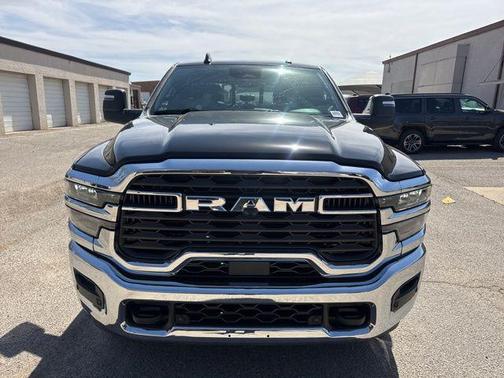 2026 RAM 2500 Tradesman Crew Cab 4x4 6'4' Box