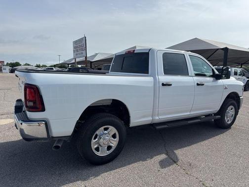 2025 RAM 2500 Tradesman Crew Cab 4x4 6'4' Box