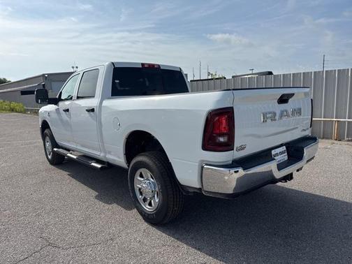 2025 RAM 2500 Tradesman Crew Cab 4x4 6'4' Box