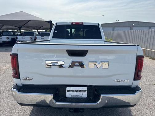 2025 RAM 2500 Tradesman Crew Cab 4x4 6'4' Box