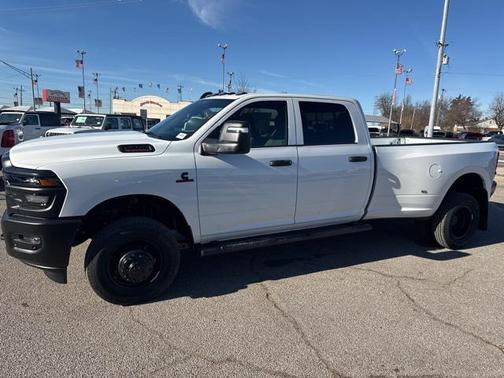 2026 RAM 3500 Tradesman Crew Cab 4x4 8' Box