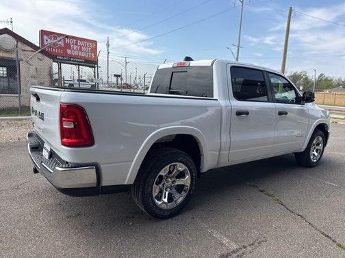 Bright White Clearcoat 2026 RAM 1500 Big Horn/Lone Star