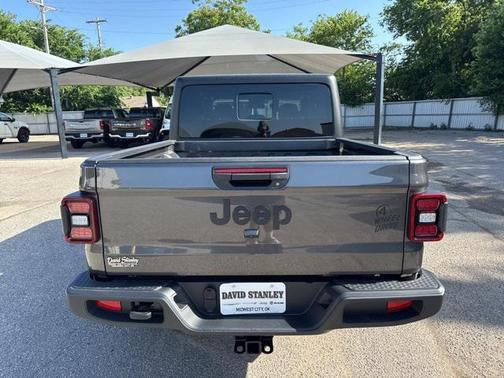 2025 Jeep Gladiator Willys