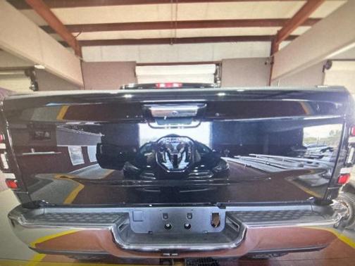 2022 RAM 2500 Laramie Crew Cab 4x4 6'4' Box