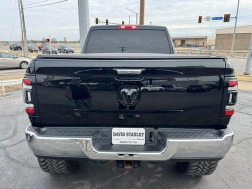 2022 RAM 2500 Laramie Crew Cab 4x4 6'4' Box