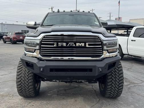 2022 RAM 2500 Laramie Crew Cab 4x4 6'4' Box