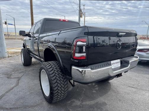 2022 RAM 2500 Laramie Crew Cab 4x4 6'4' Box