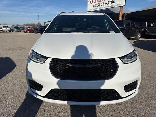 2026 Chrysler Pacifica L