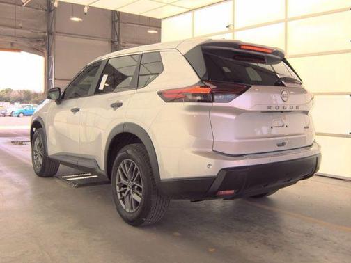 Brilliant Silver Metallic 2024 Nissan Rogue S