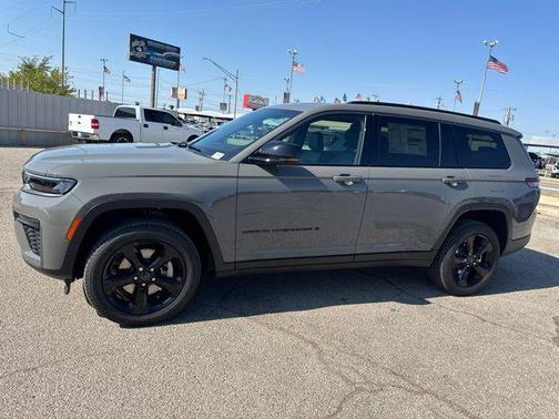 Gray Clearcoat 2027 Jeep Grand Cherokee L Limited