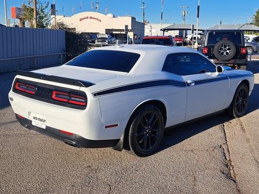 2021 Dodge Challenger SXT