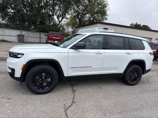 2025 Jeep Grand Cherokee L Altitude