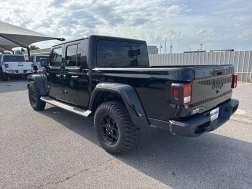 2025 Jeep Gladiator Sport