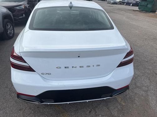 2024 Genesis G70 2.5T RWD