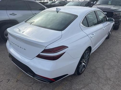 2024 Genesis G70 2.5T RWD