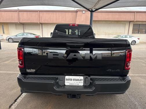 2025 RAM 3500 Tradesman Crew Cab 4x4 8' Box