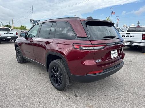 2025 Jeep Grand Cherokee Altitude