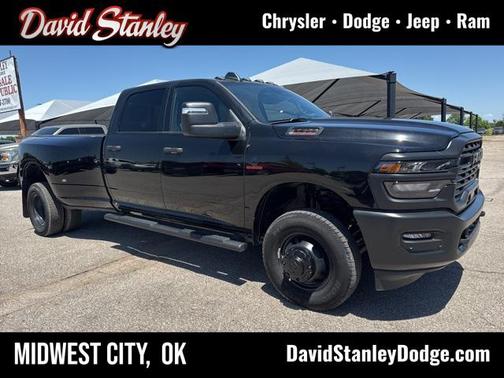 2025 RAM 3500 Tradesman Crew Cab 4x4 8' Box