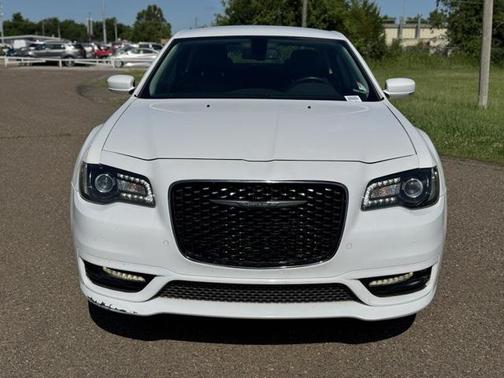 2021 Chrysler 300 Touring
