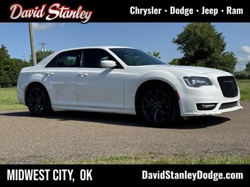 2021 Chrysler 300 Touring