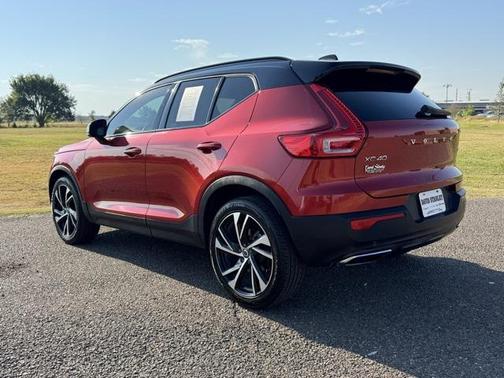 2020 Volvo XC40 T4 R-Design