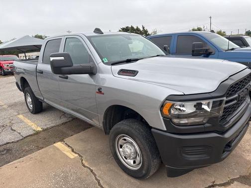 2024 RAM 2500 Tradesman Crew Cab 4x4 6'4' Box