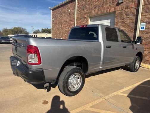 2024 RAM 2500 Tradesman Crew Cab 4x4 6'4' Box