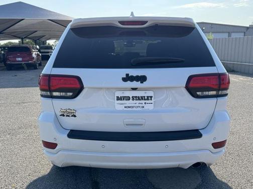 2022 Jeep Grand Cherokee Laredo