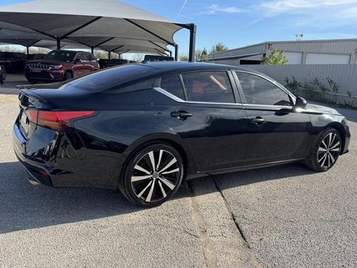 2020 Nissan Altima SR FWD