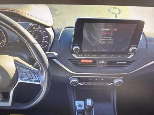 2020 Nissan Altima SR FWD