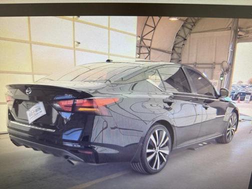 2020 Nissan Altima SR FWD