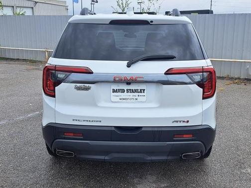 2022 GMC Acadia AWD AT4