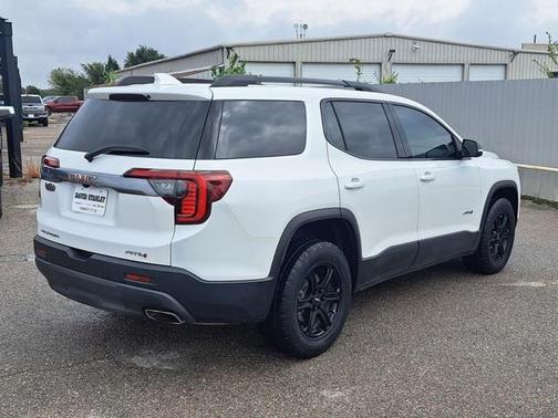 2022 GMC Acadia AWD AT4